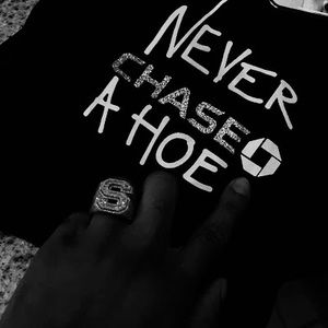 Meet your Posher, Khari